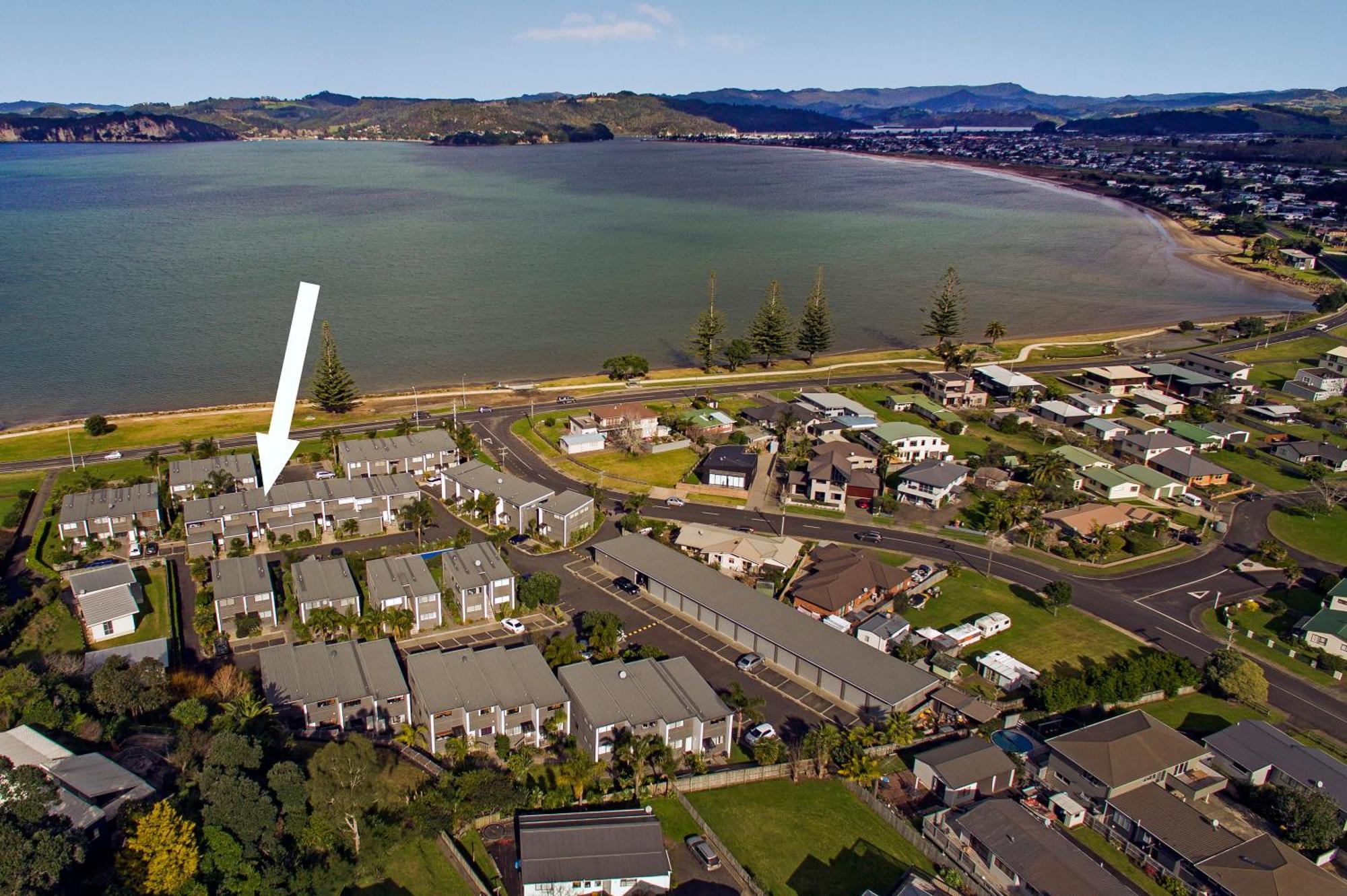Aqua Soleil Beachfront Apartment Whitianga Exterior photo